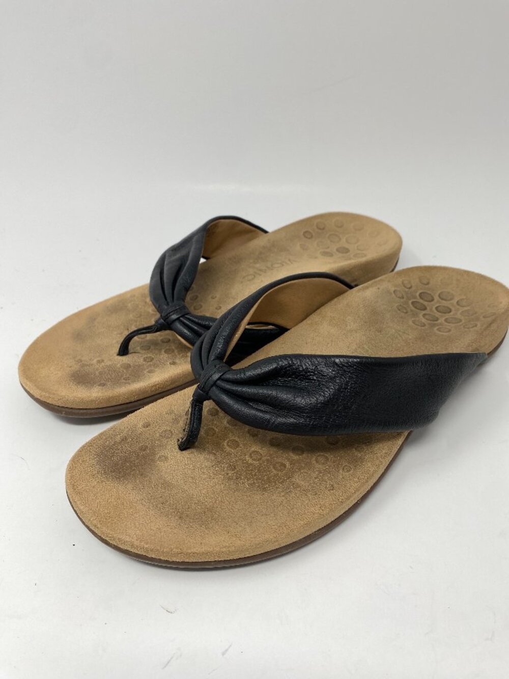 Vionic Britney Flip Flops Sandals Womens 11 Black Leather Thong Orthotic Support